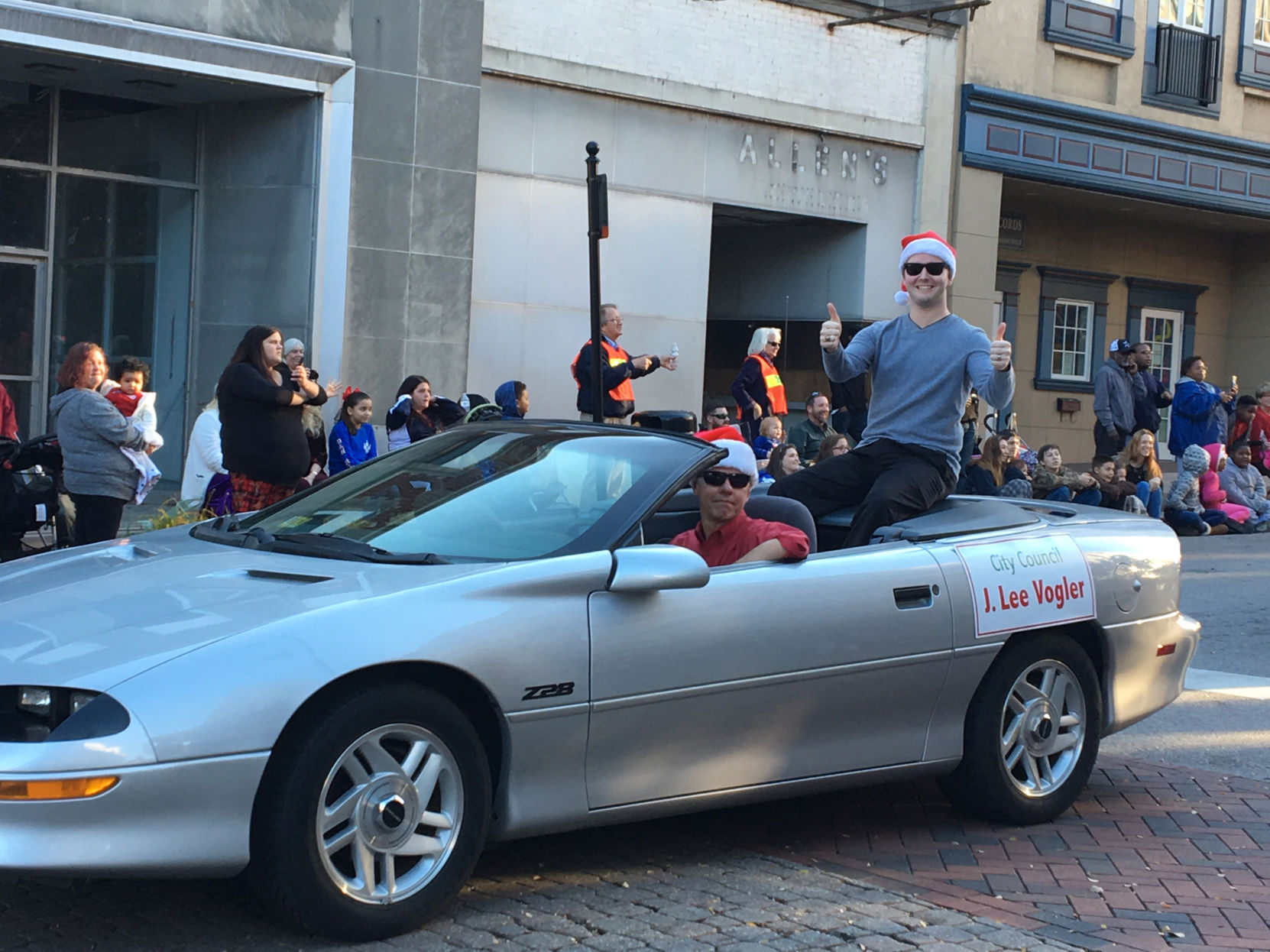 DRB 1204 Parade 08.JPG